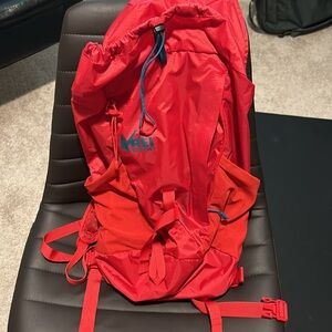 REI Flash 22 Daypack Backpack- Excellent Condition. Color is RED